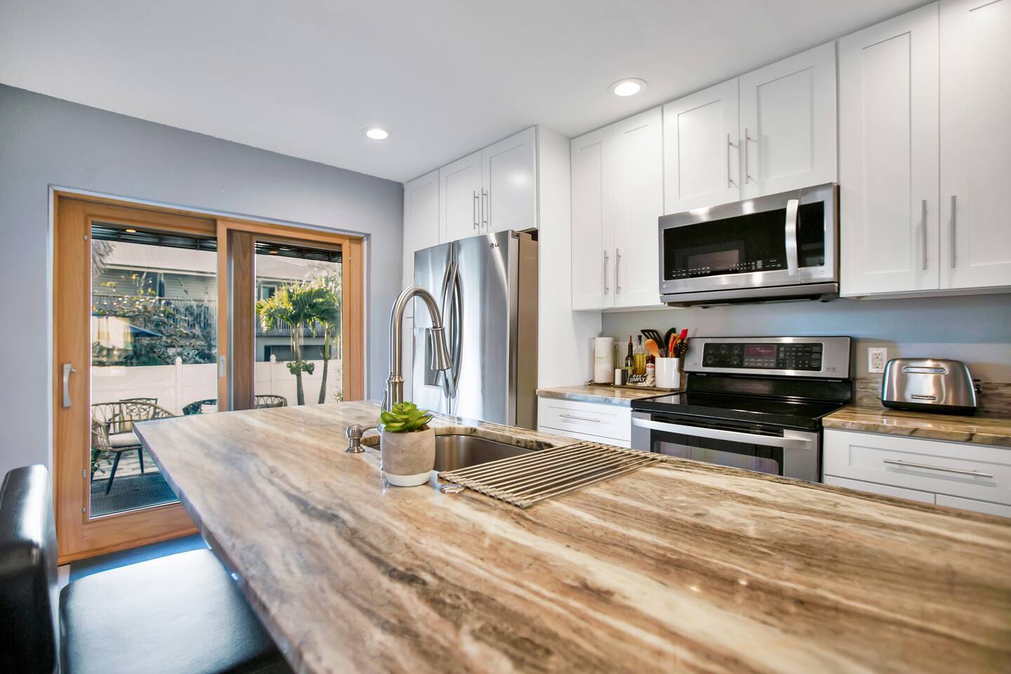 Modern Beach Retreat — Kitchen